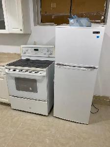 Room for rent..$500..Main and Danforth.. Boys only - Photo 4