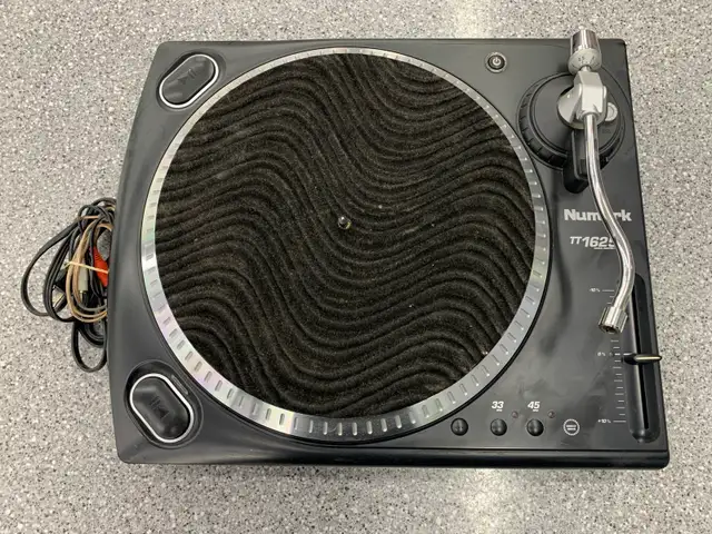 Numark TT1625 Turntable