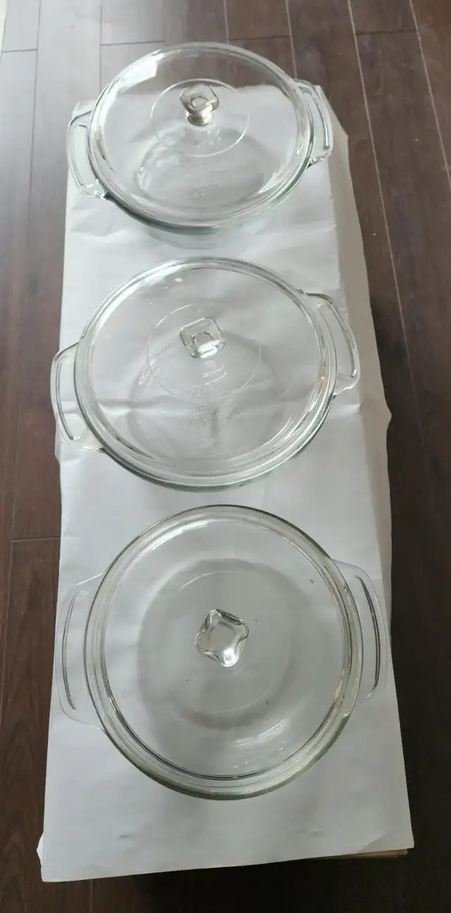 Elegant Design - Glass Dish with Lid