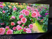 Samsung 75" smart tv like new - Photo 2