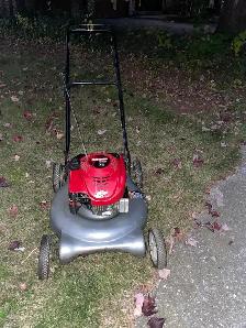 Craftsman Lawnmower - Photo 3