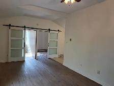 Charming 1 Bedroom   Den | Main Floor & Parking - Photo 4