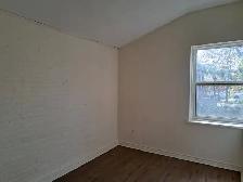 Charming 1 Bedroom   Den | Main Floor & Parking - Photo 8
