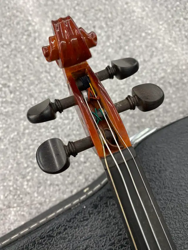 Josef J Dvoark 1/2 Violin w/Case