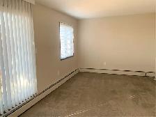 SMALL PETS OK! 1 bed apartment centrally located by RD Hospital! - Photo 4