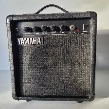 Yamaha HY10G III Guitar Amp (33053304)