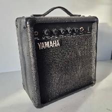 Yamaha HY10G III Guitar Amp (33053304) - Photo 3