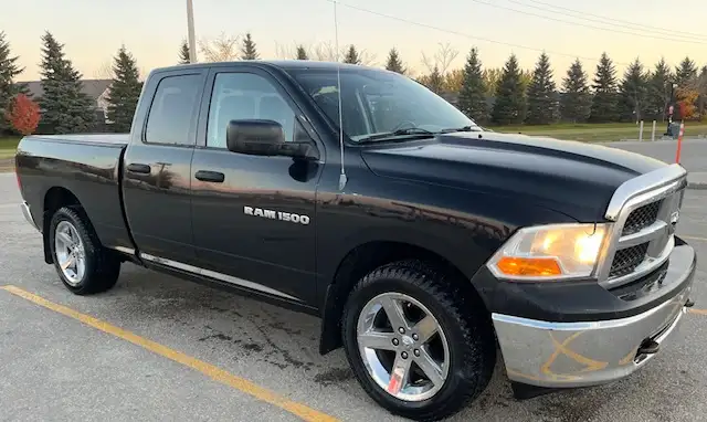 2010 Dodge Ram 1500 ST,4X4, Quad cab, Safetied