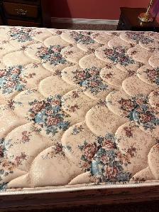 Queen Size Bed #1. - Photo 4