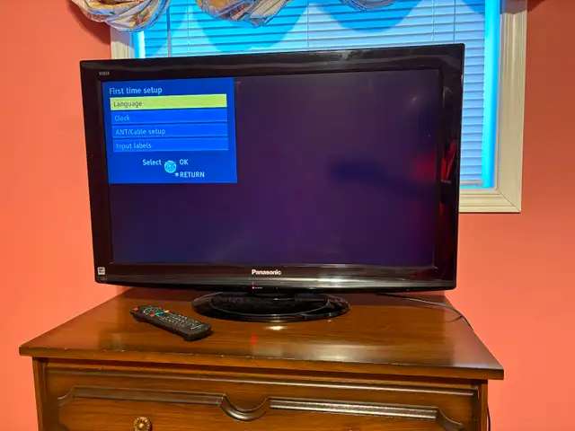 32' Panasonic TV
