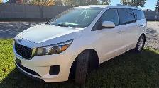 2017 Kia Sedona LX - Photo 3