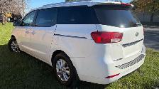 2017 Kia Sedona LX - Photo 6