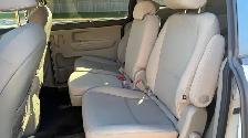 2017 Kia Sedona LX - Photo 9