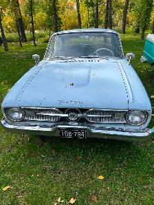 Parting out 1960 Frontenac 2dr - Photo 2