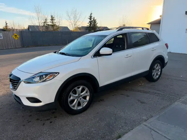 2013 Mazda CX9 AWD Low km, No Accidents, Good service history