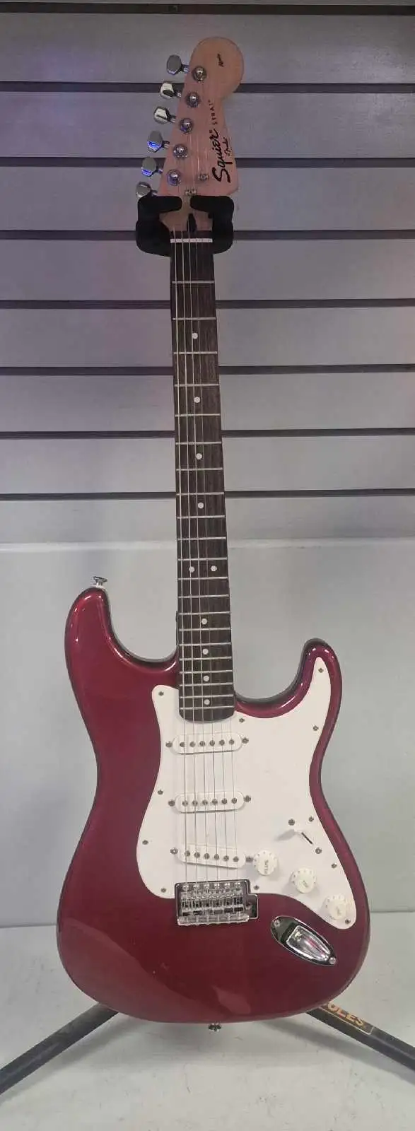 Squire Affinity Strat & Gigbag (32874679)