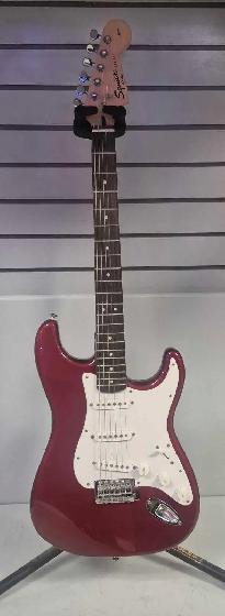 Squire Affinity Strat & Gigbag (32874679)
