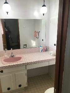 1 Master Bedroom for rent - Photo 4