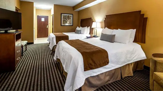 27 Hotel Room Furniture Packages – Bulk Sale