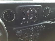 2020 Jeep Wrangler Unlimited Sahara Sahara 4x4 - Photo 11