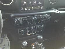 2020 Jeep Wrangler Unlimited Sahara Sahara 4x4 - Photo 12
