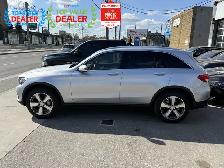 2017 Mercedes-Benz GLC PREMIUM PKG | MB SERVICED | AMBIENT LIGHT - Photo 16