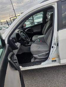 2011 Toyota RAV4 Base - Photo 5