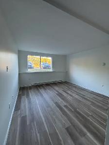 Spacious 1 Bedroom Unit For Rent - Photo 3