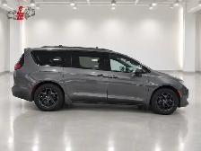2019 CHRYSLER PACIFICA TOURING L - Photo 9