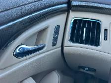 2009 Cadillac CTS AWD :Nav, Sunroof, Leather,Low Mileage - Photo 14