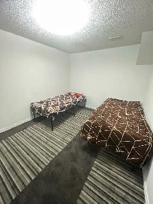 Full basement for rent Brampton - Photo 2