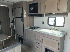 2025 Gulf Stream Conquest 248BH - Photo 21