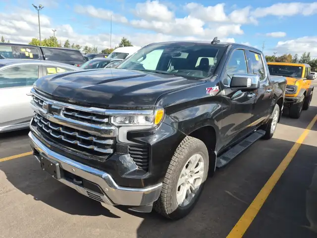 2024 Chevrolet Silverado 1500 LTZ LTZ/5.3L V8/SUNROOF/LEATHER...