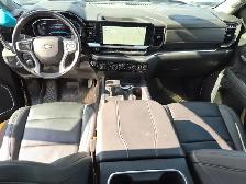 2024 Chevrolet Silverado 1500 LTZ LTZ/5.3L V8/SUNROOF/LEATHER... - Photo 2