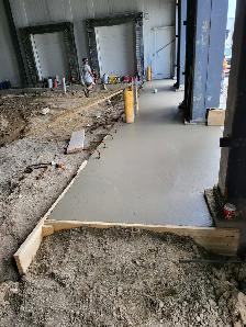 landscaping .interlock.concrete.patio - Photo 6
