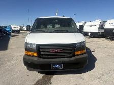 2021 GMC Savana 3500 LS - Photo 3