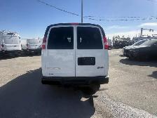 2021 GMC Savana 3500 LS - Photo 5
