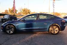 2022 Tesla Model 3 - Photo 4