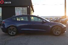 2022 Tesla Model 3 - Photo 8