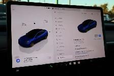 2022 Tesla Model 3 - Photo 18