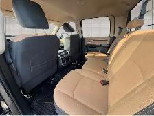 2022 Ram 3500 Big Horn 4x4 Crew Cab 8' Box - Photo 11