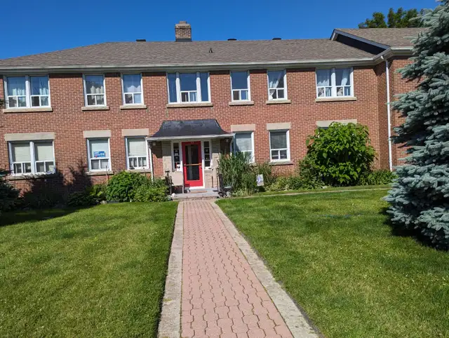 Large 1-BED Apt for Rent in Oshawa for DEC 1st