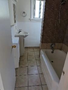 Large 1-BED Apt for Rent in Oshawa for DEC 1st - Photo 9