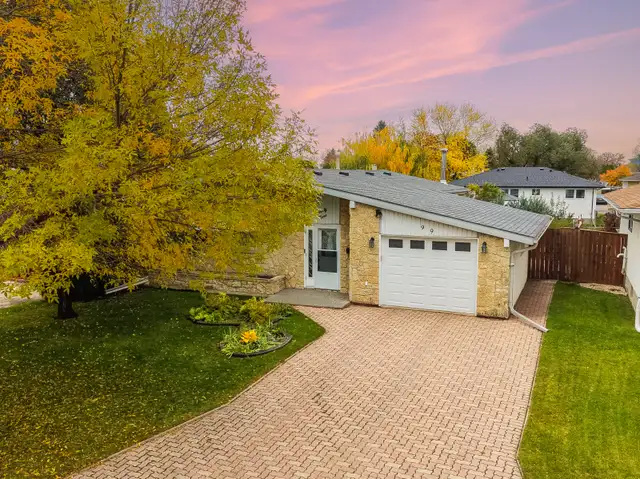 Cute n Cozy 4bdrm 2bth Bungalow w/ plenty of upgrades in Maples!