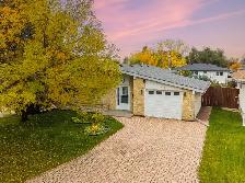 Cute n Cozy 4bdrm 2bth Bungalow w/ plenty of upgrades in Maples!