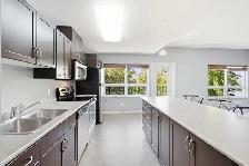 1000  Sqft 2bdrm 2bth Condo w/ In-Suite Laundry in Amber Trails! - Photo 5