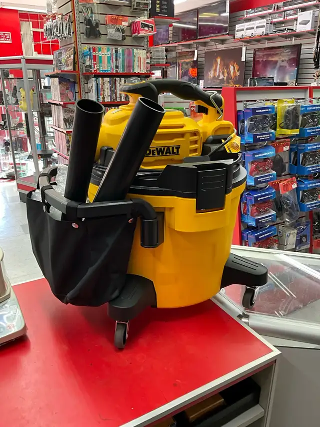 aspirateur Dewalt 9 gallon