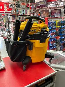 aspirateur Dewalt 9 gallon