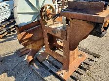 OLD MACHINE BASE CAST IRON HEAVY GREAT FOR LIVE EDGE TABLE - Photo 9