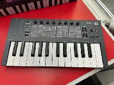clavier Novation flkey mini - Photo 2